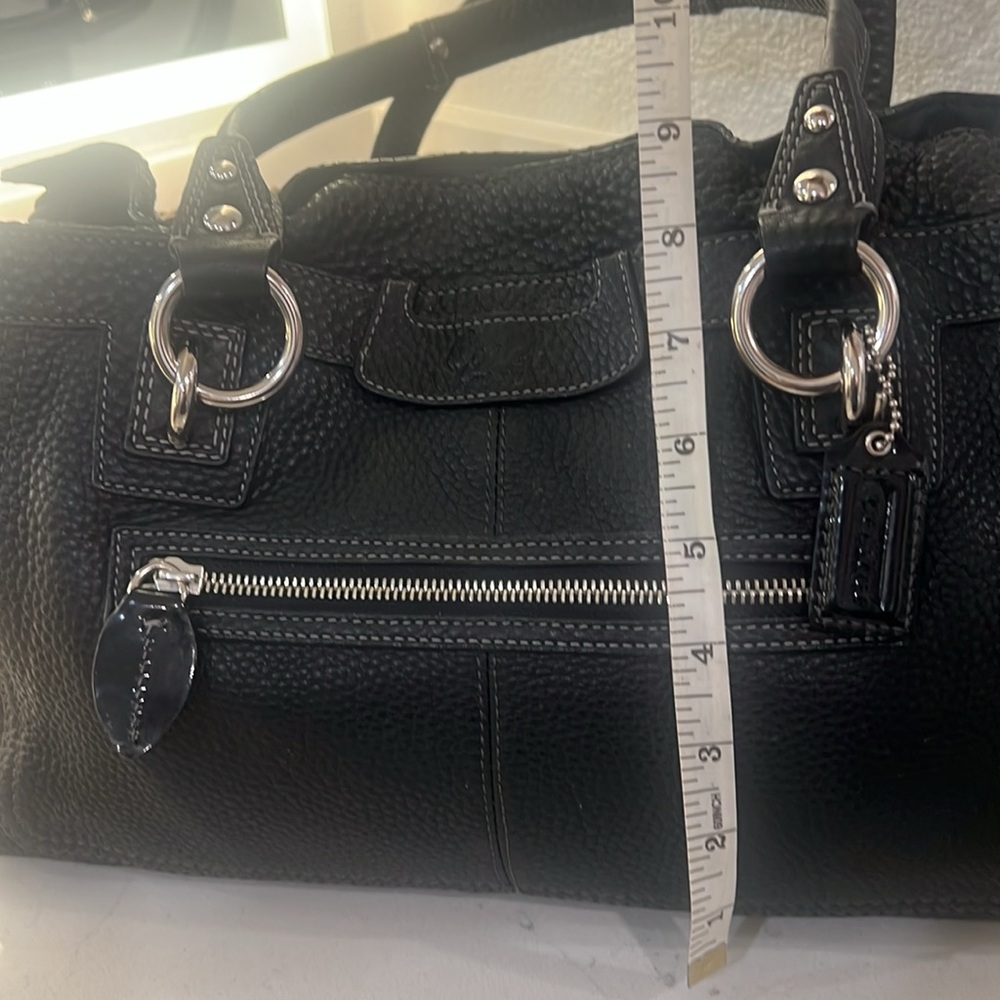 Coach Elegant Black pebble Leather Handbag w silver hardware - Picture 7 of 17
